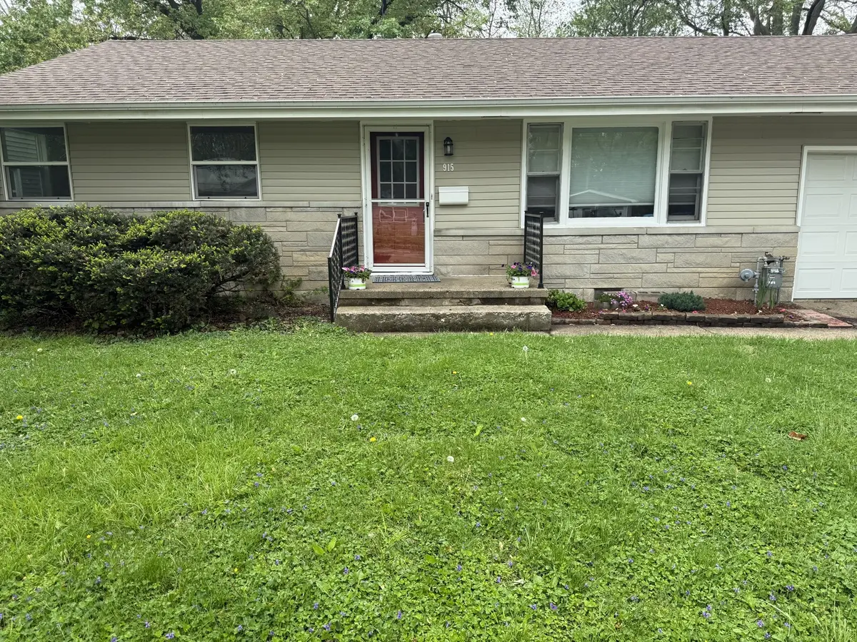 915 N Linview AVE, Urbana, IL 61801