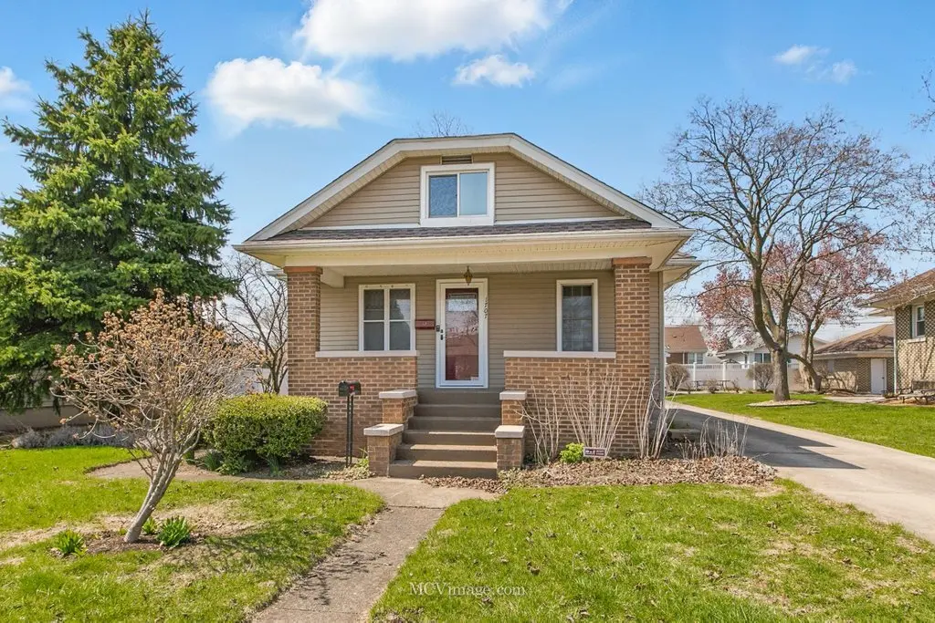 1707 Dearborn ST, Crest Hill, IL 60403