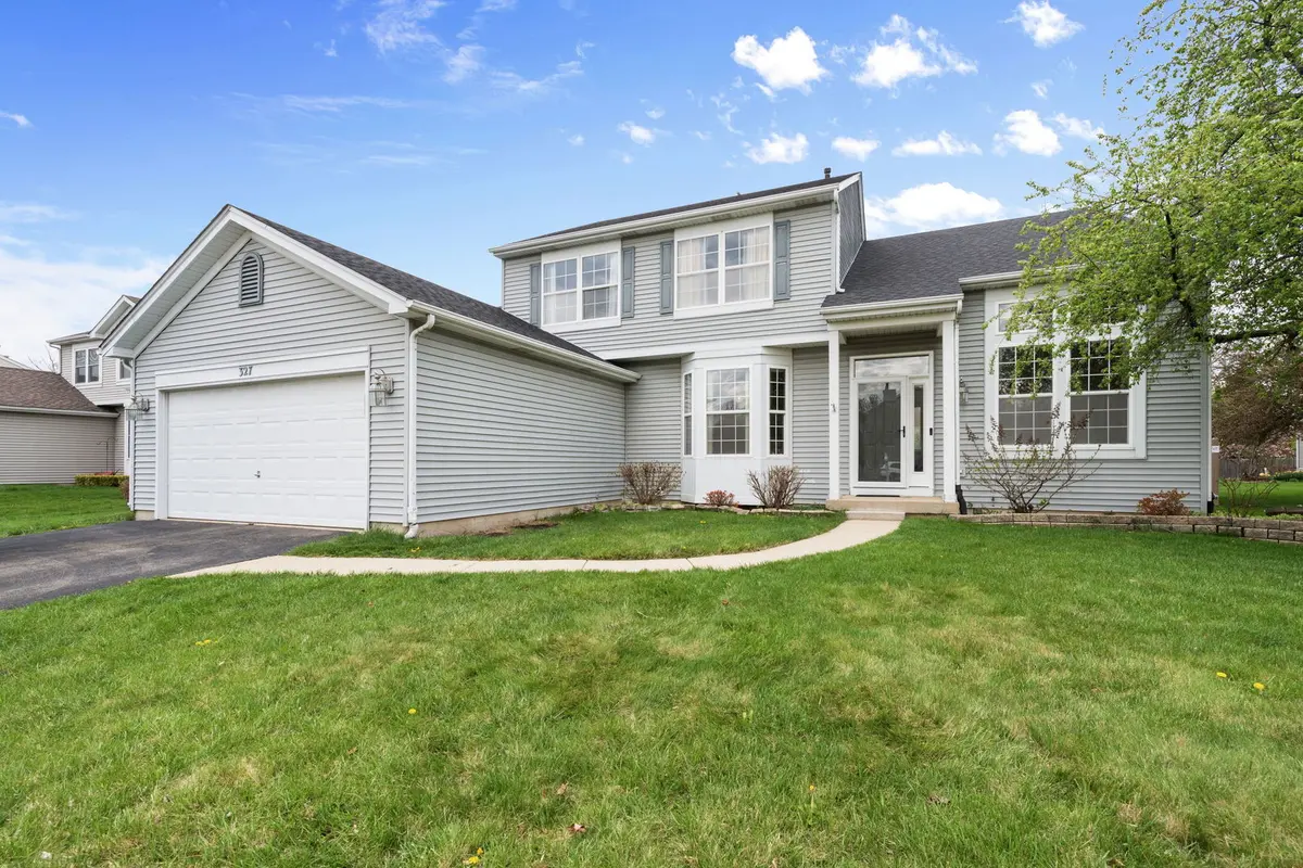 327 Mallard LN, Sugar Grove, IL 60554