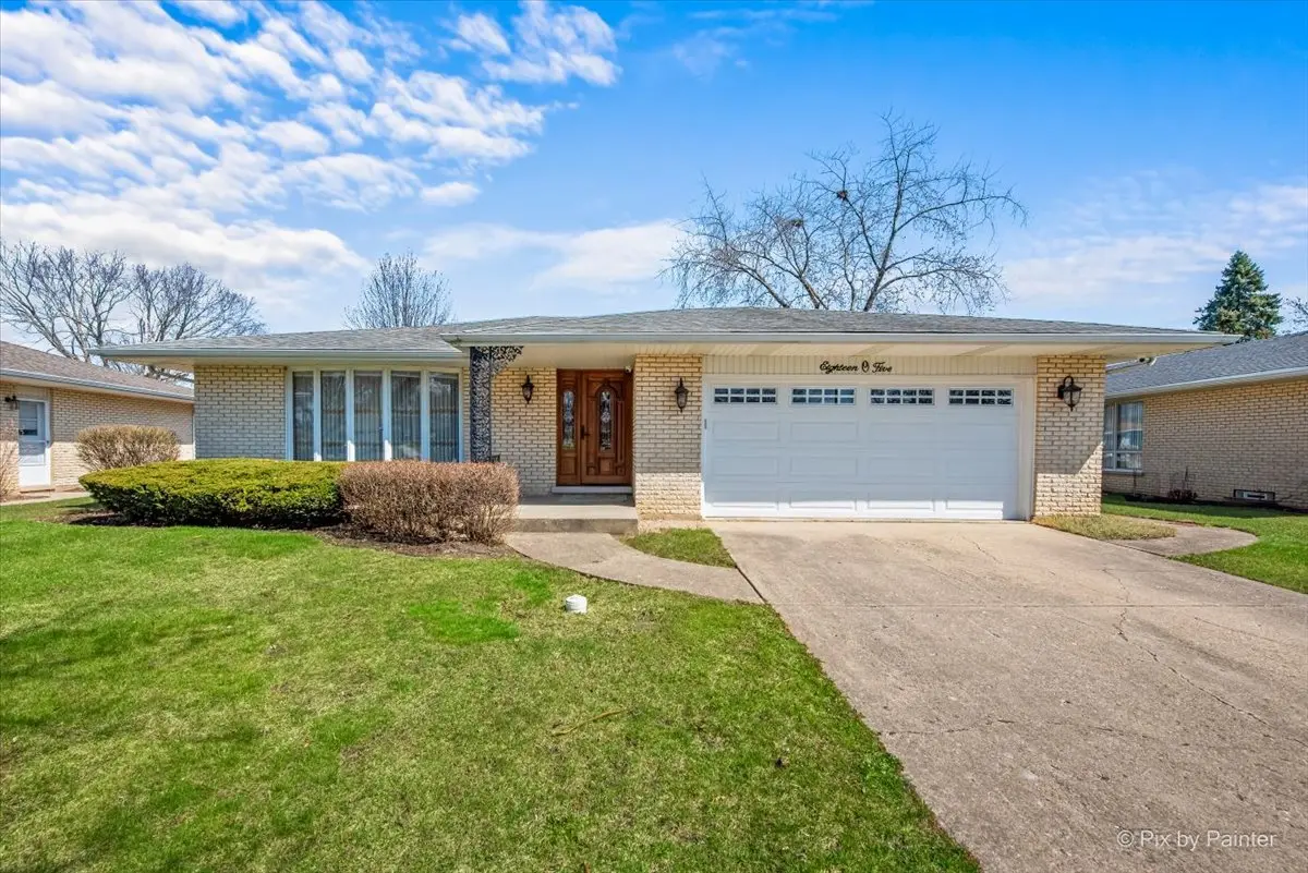1805 N Larch DR, Mount Prospect, IL 60056