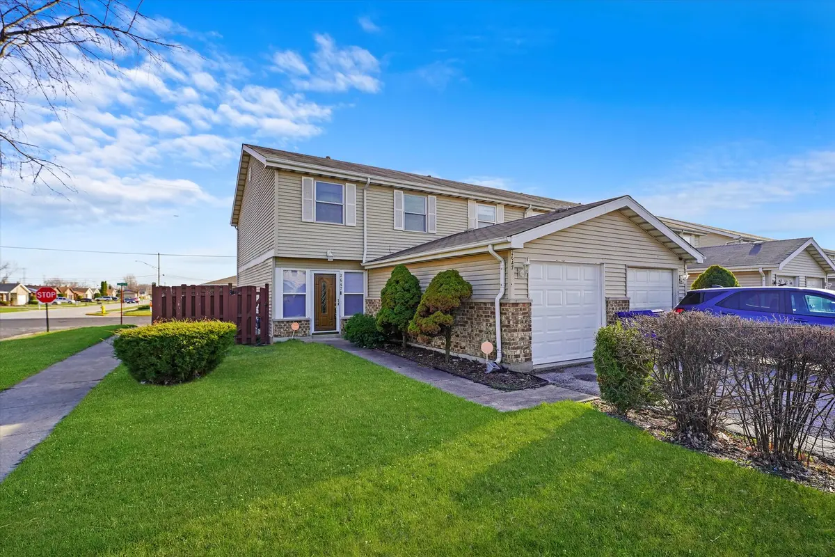 2647 E Martha PL, Burnham, IL 60633