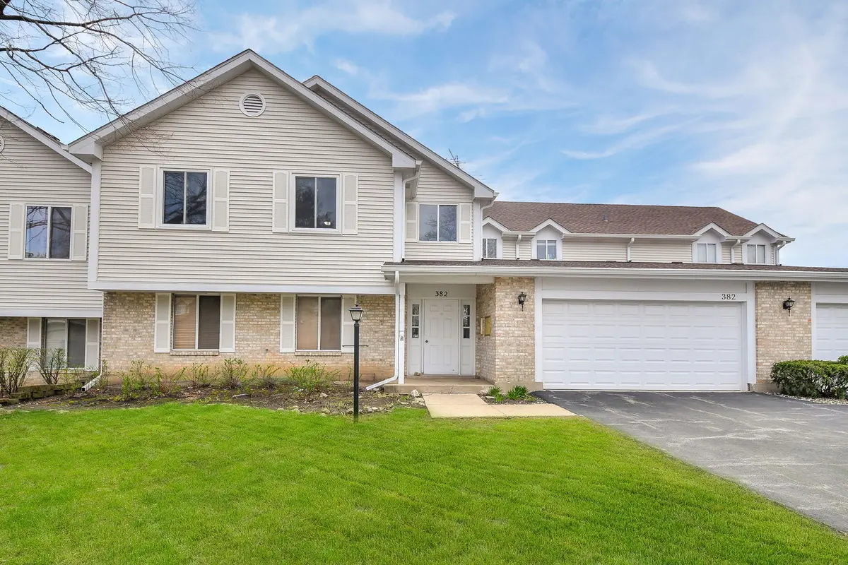 382 Springlake LN #C, Aurora, IL 60504