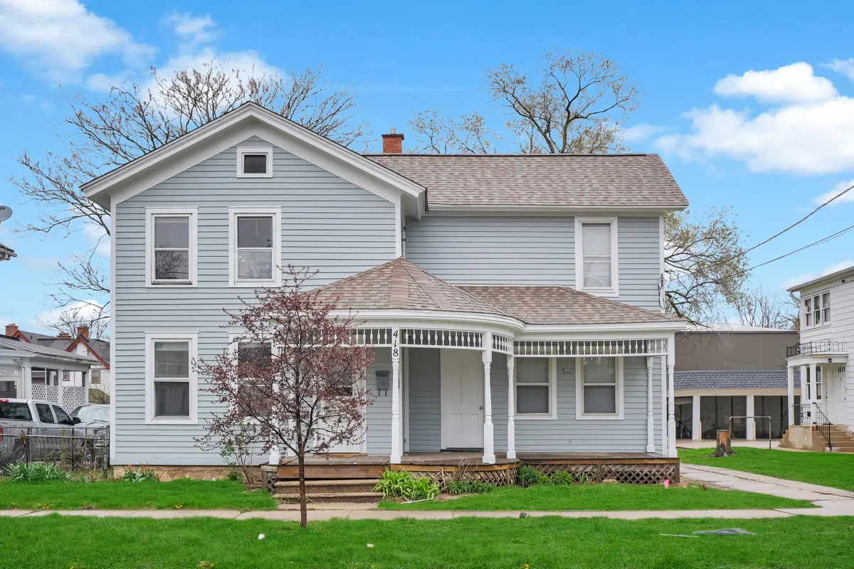 418 E Benton ST, Aurora, IL 60505