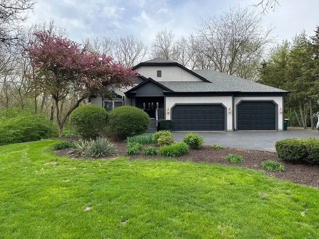 9218 Corneils RD, Bristol, IL 60512