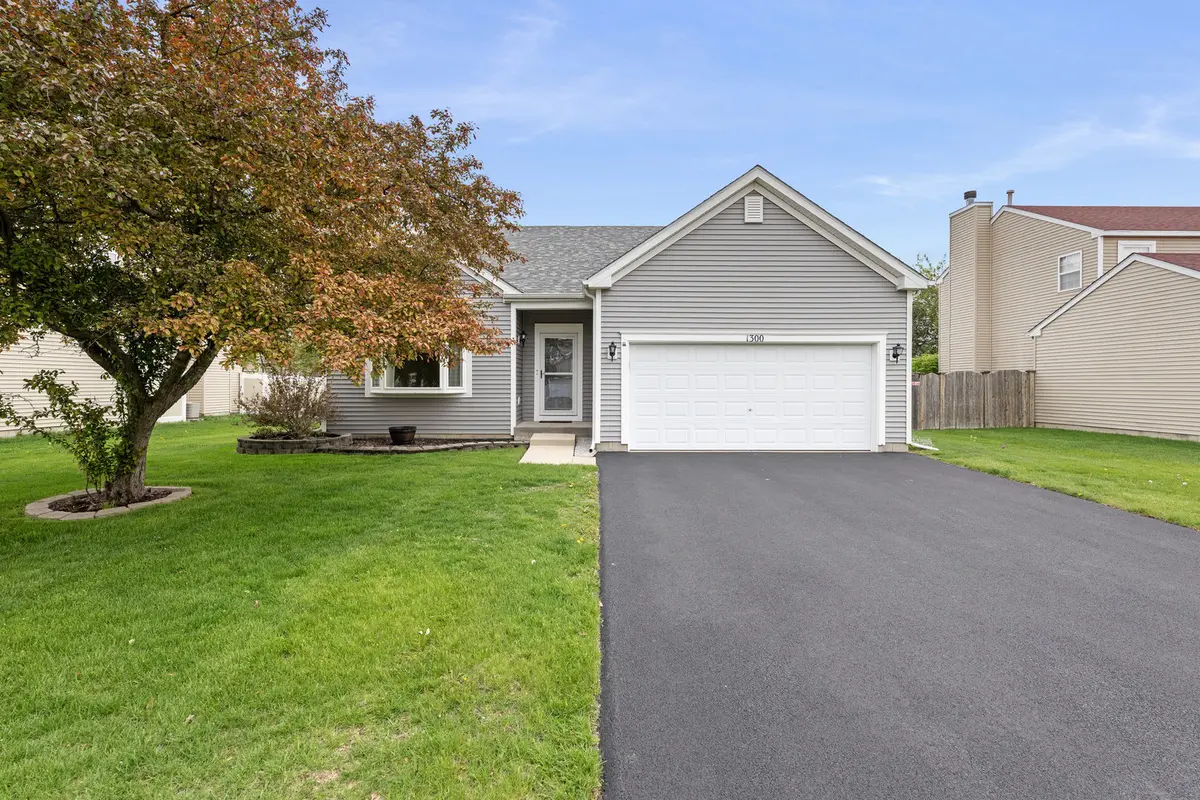 1300 Bridgehampton DR, Plainfield, IL 60586