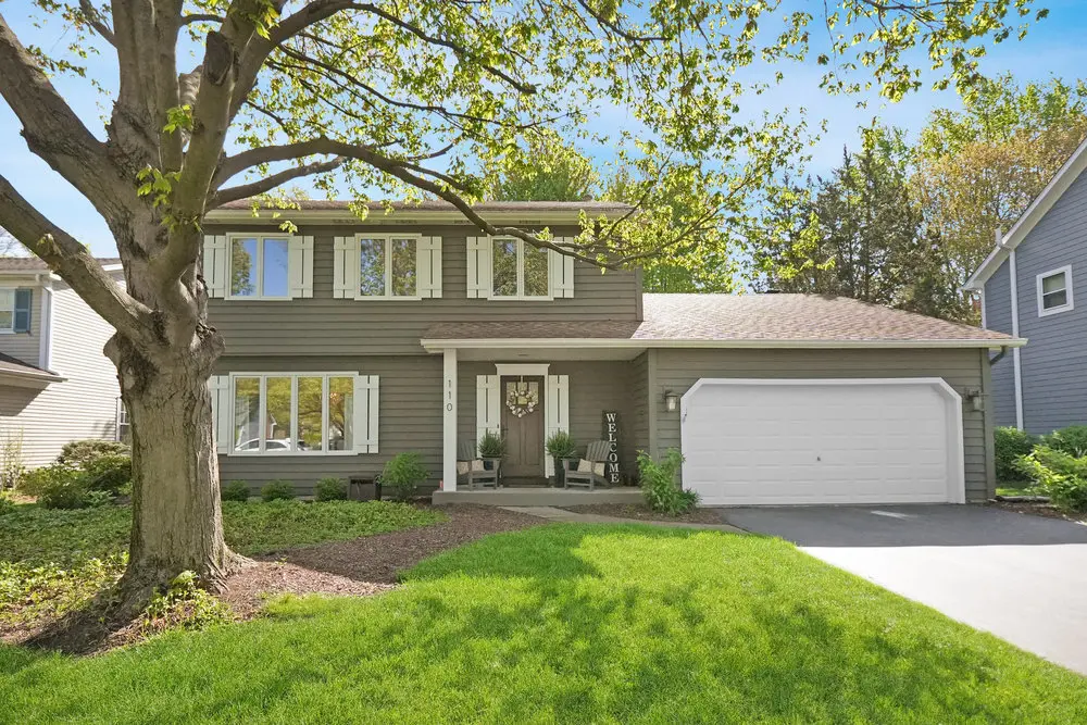 110 Green Valley DR, Naperville, IL 60540