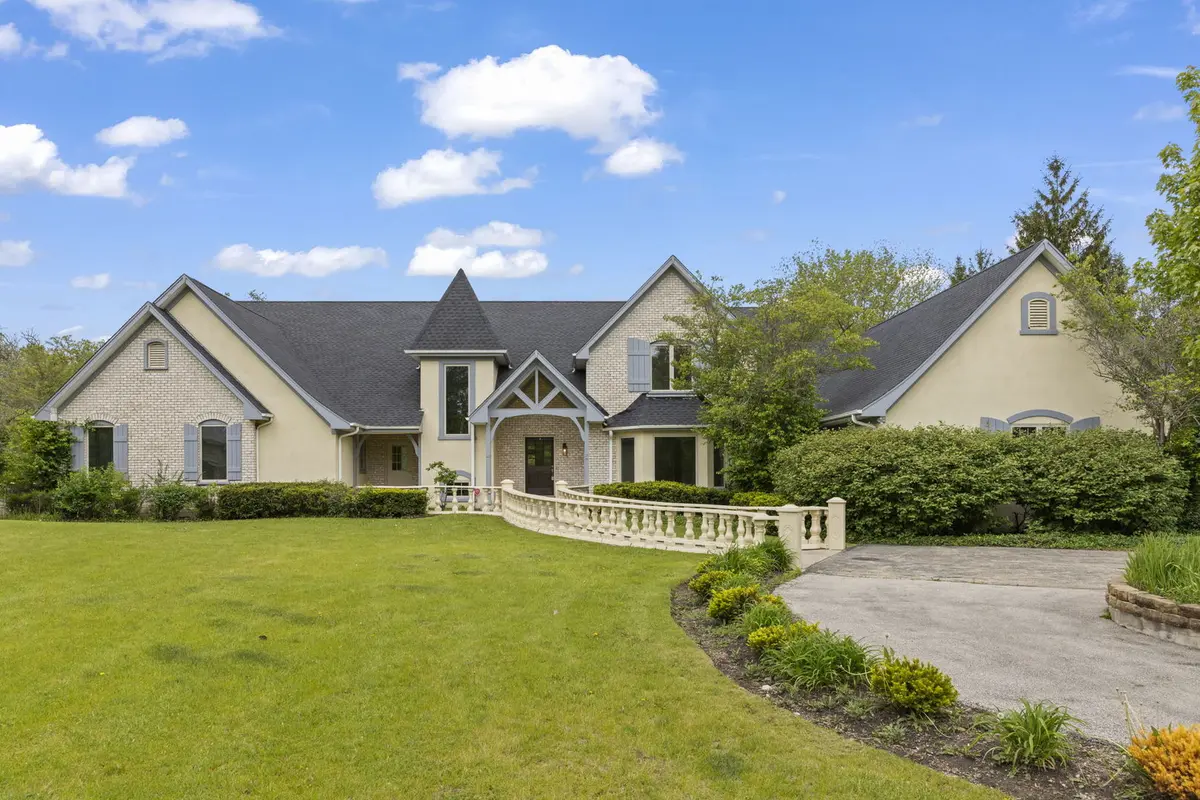 1161 Gavin CT, Lake Forest, IL 60045