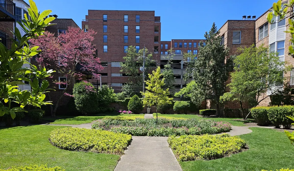 1730 Hinman AVE #4F, Evanston, IL 60201