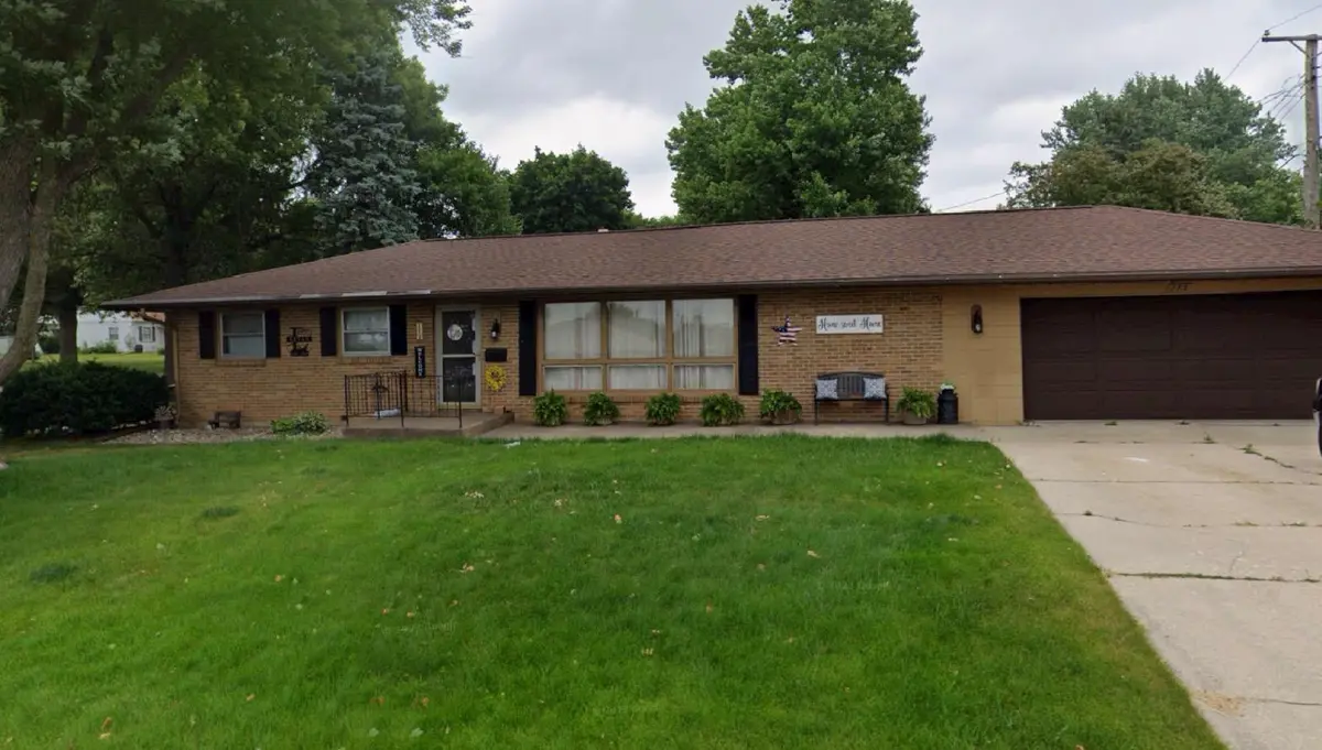 113 Maple AVE, Mount Morris, IL 61054