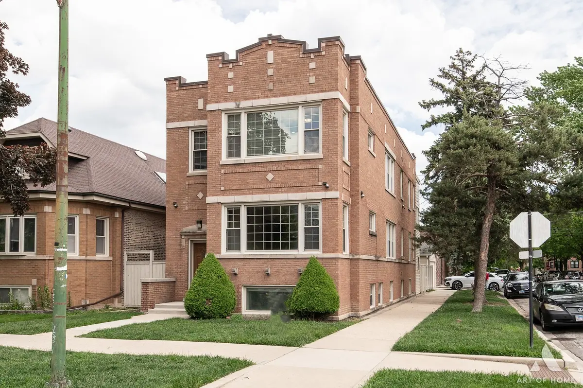 3301 N KILBOURN AVE, Chicago, IL 60641
