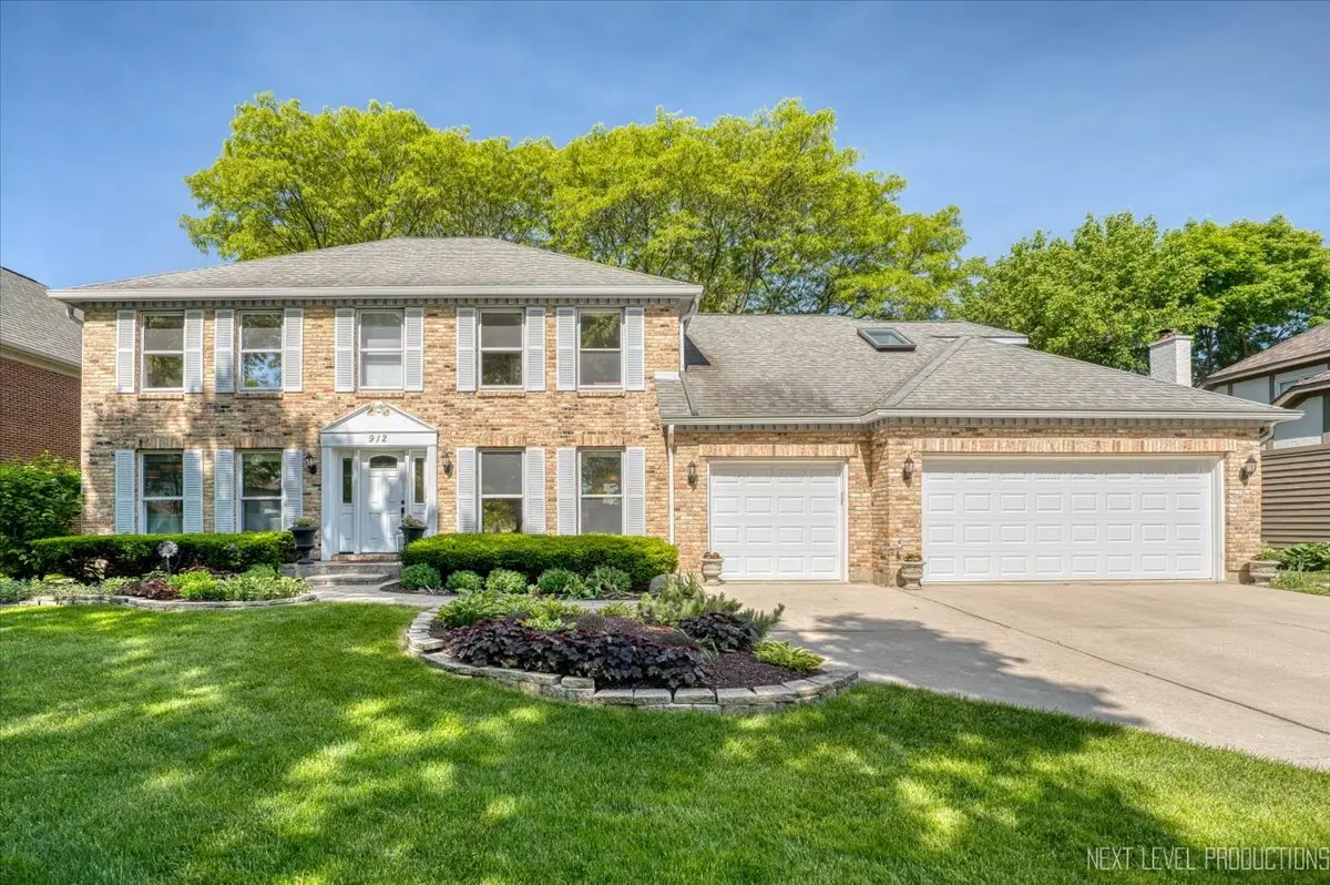 912 Turnbridge CIR, Naperville, IL 60540