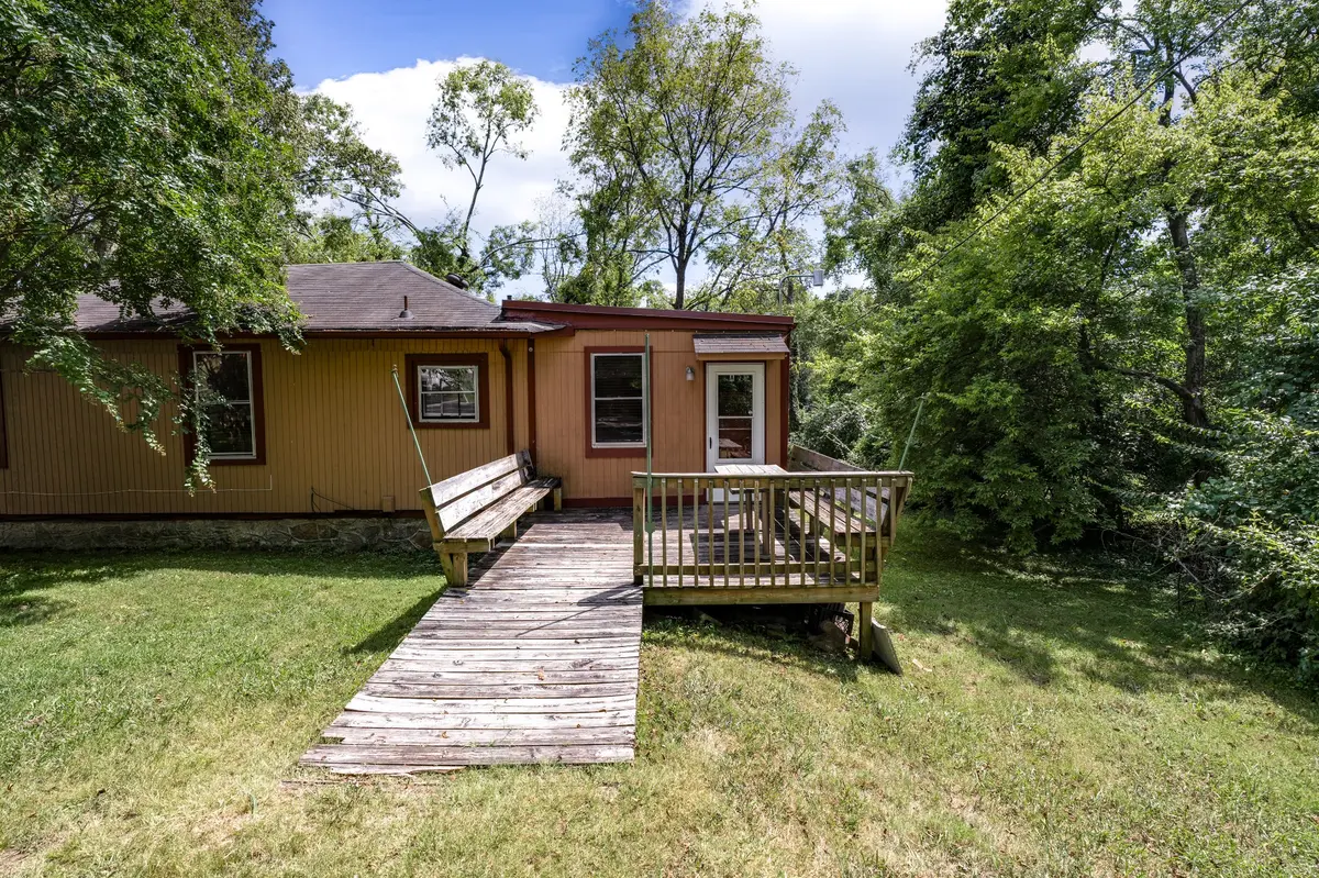 2208A Riverside Dr, Nashville, TN 37216