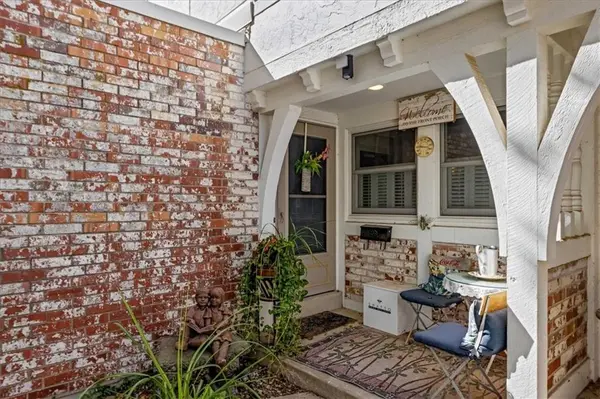 10214 Conser ST, Overland Park, KS 66212