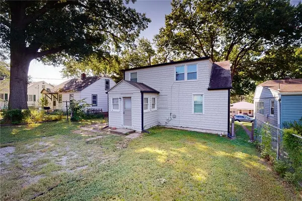 1204 Olive ST, Leavenworth, KS 66048