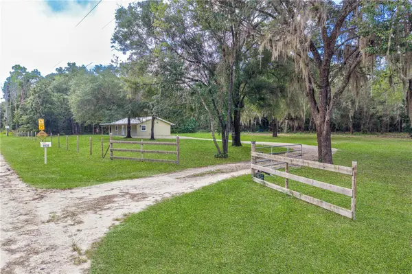 8030 SE 153RD ST, Inglis, FL 34449