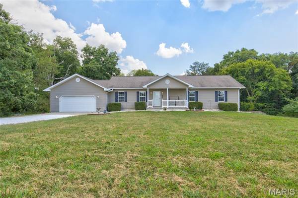 15394 Wildwood LN, Grafton, IL 62037