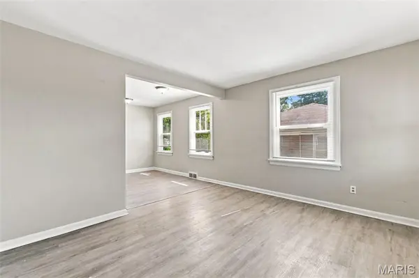 350 N New Florissant RD, St Louis, MO 63031