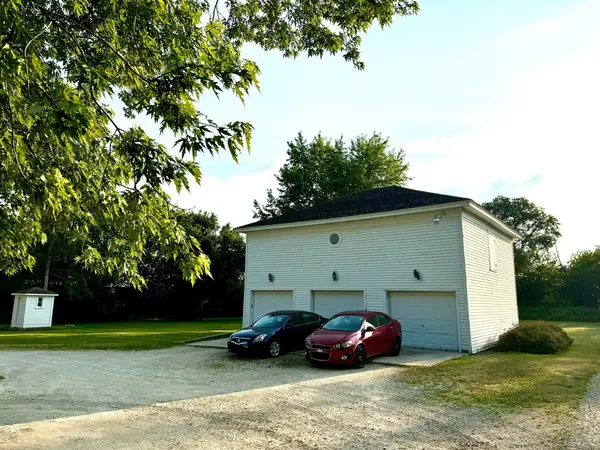 1N326 La Fox RD, La Fox, IL 60147
