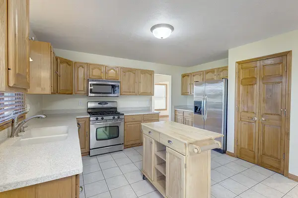600 Riverbend RD, Belvidere, IL 61008