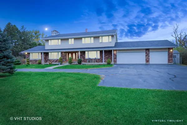400 Jaclay CT, Sleepy Hollow, IL 60118