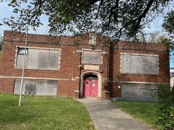 574 S Mcalister AVE, Waukegan, IL 60085