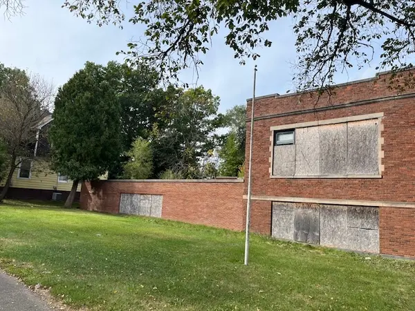 574 S Mcalister AVE, Waukegan, IL 60085