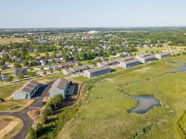 1120 Gillespie LN, Yorkville, IL 60560