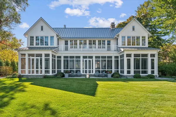 973 Sheridan RD, Winnetka, IL 60093