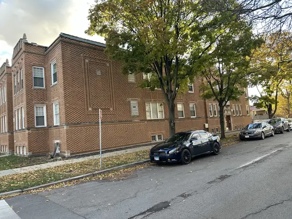5745 W Wellington AVE, Chicago, IL 60634