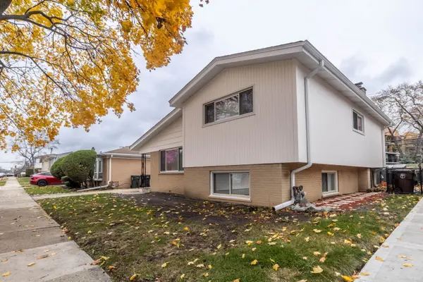 9517 Lavergne AVE, Skokie, IL 60077