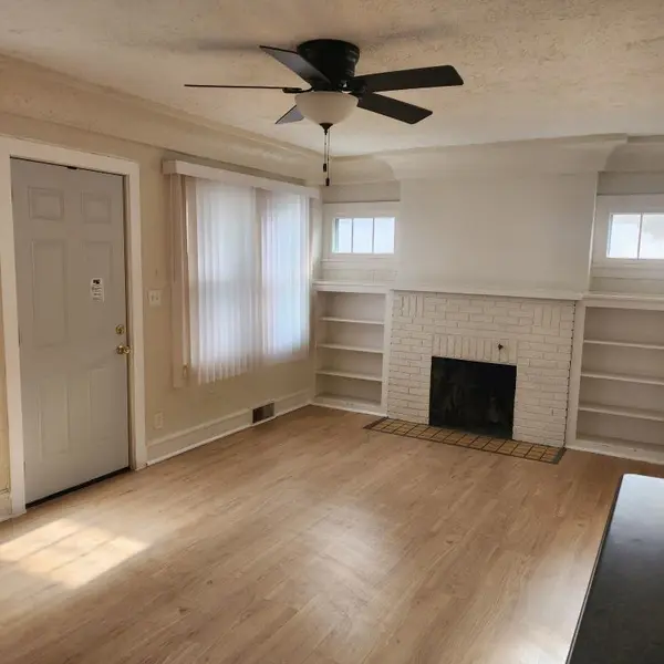 724 Yeoman ST, Waukegan, IL 60085