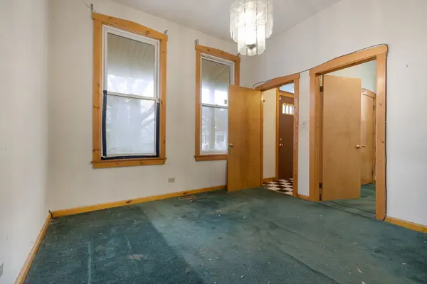 5527 S Loomis BLVD, Chicago, IL 60636