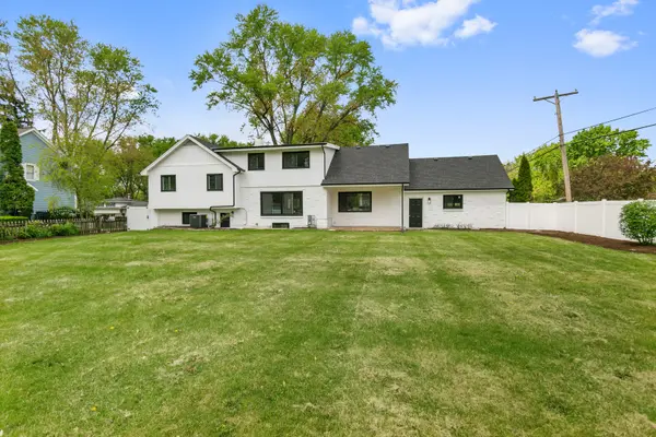 7S135 Clover CT, Naperville, IL 60540