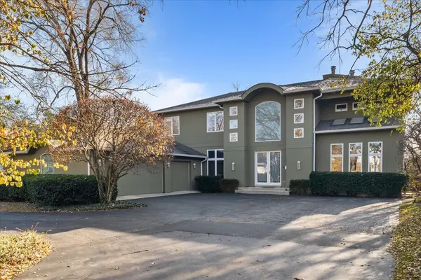 994 Brittany RD, Highland Park, IL 60035