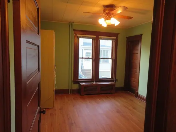 416 W Chestnut ST, Burlington, WI 53105