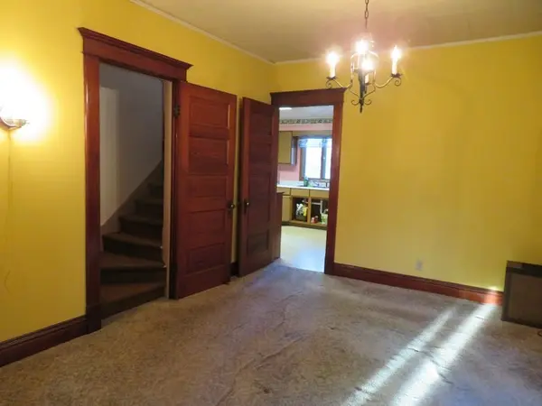 416 W Chestnut ST, Burlington, WI 53105