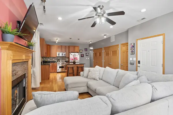 3932 S Lake Park AVE #2S, Chicago, IL 60653