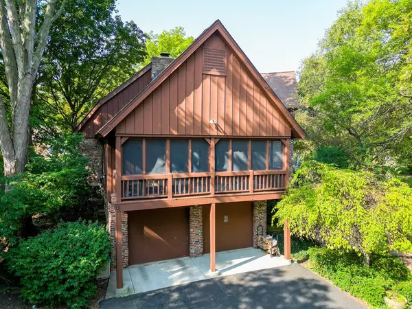 608 N Maple ST, Prospect Heights, IL 60070