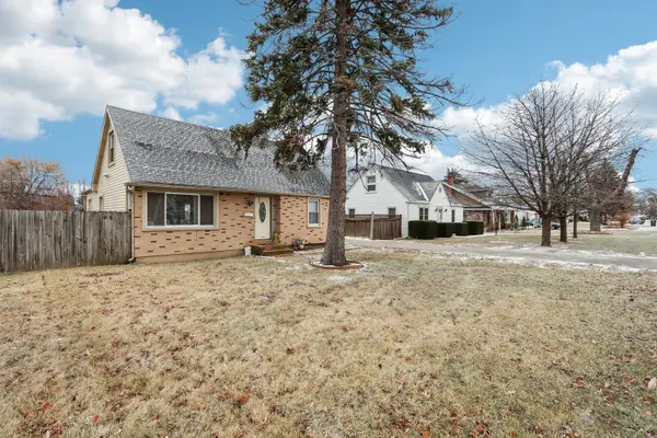 2251 Emerson AVE, Melrose Park, IL 60164