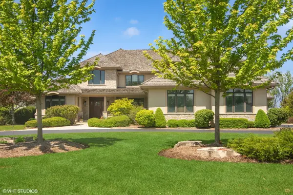 19818 W Stone Pond LN, Long Grove, IL 60047