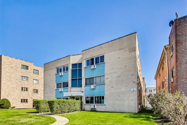 8203 NILES CENTER RD #3B, Skokie, IL 60077
