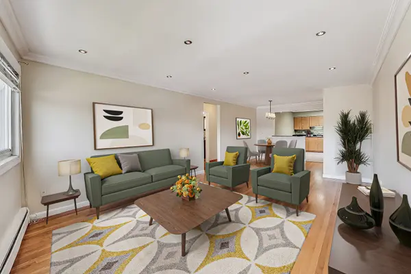8203 NILES CENTER RD #3B, Skokie, IL 60077