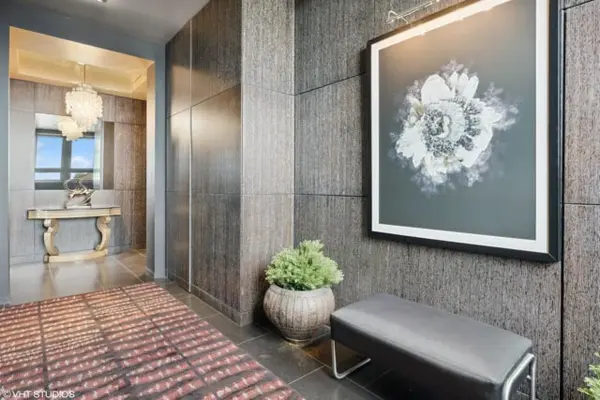 680 N Lake Shore DR #2300, Chicago, IL 60611