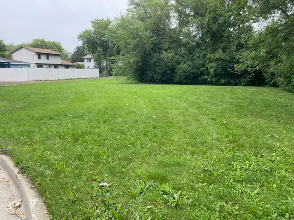 329 10th ST, Wheeling, IL 60090