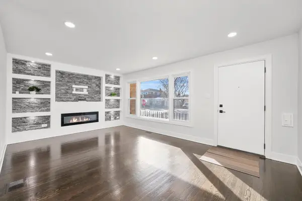 9359 S Normal AVE Chicago, IL 60620
