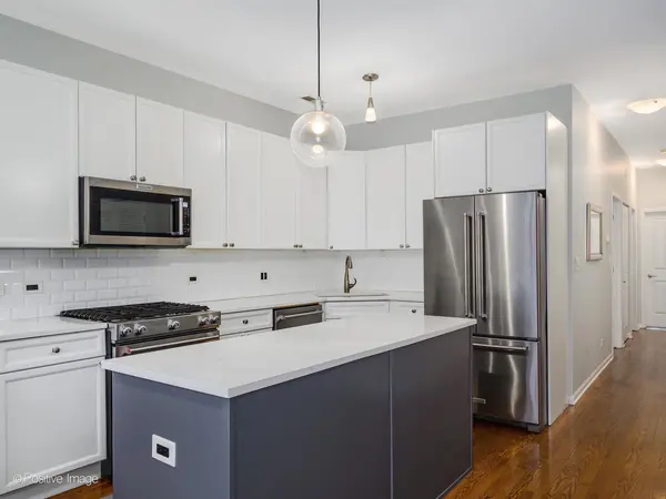 1629 N Oakley AVE #2, Chicago, IL 60647