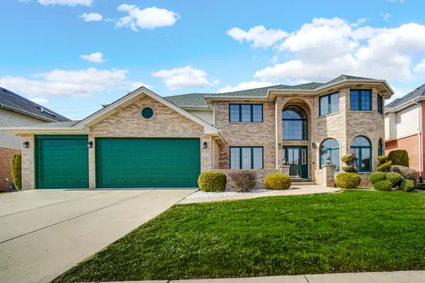 23008 Farm Trace DR, Richton Park, IL 60471