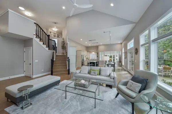 436 E Hillside RD, Naperville, IL 60540