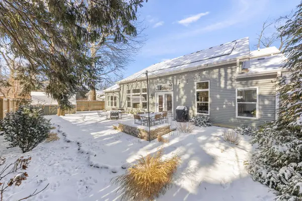 436 E Hillside RD, Naperville, IL 60540