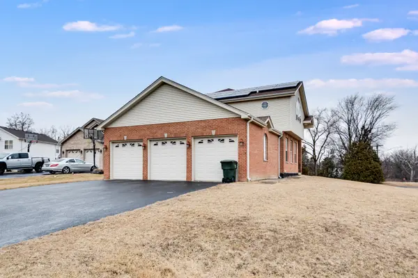 3600 WATKINS CT, Markham, IL 60428